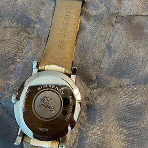 Burberry Watch BU1379 50M/165 Feet